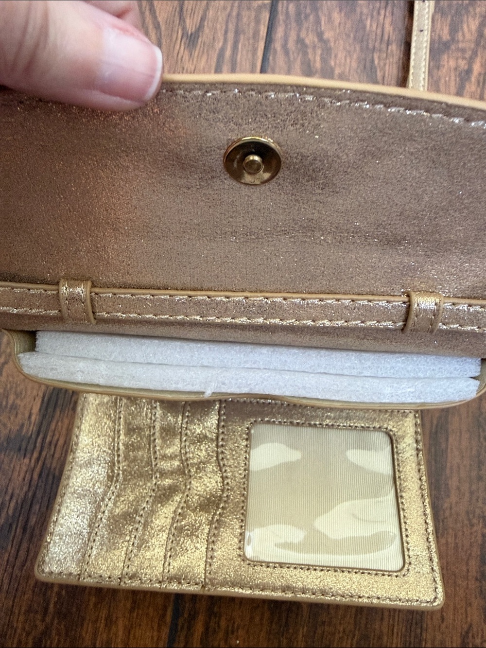 Lilly Pulitzer Bahama Metallic Gold Convertible Adjustable Crossbody Bag/Wallet - Picture 14 of 14